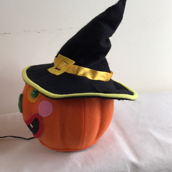 VTG Jack O Lantern Gemmy Michael’s LED light up silly face Witch hat Halloween - Picture 3 of 11